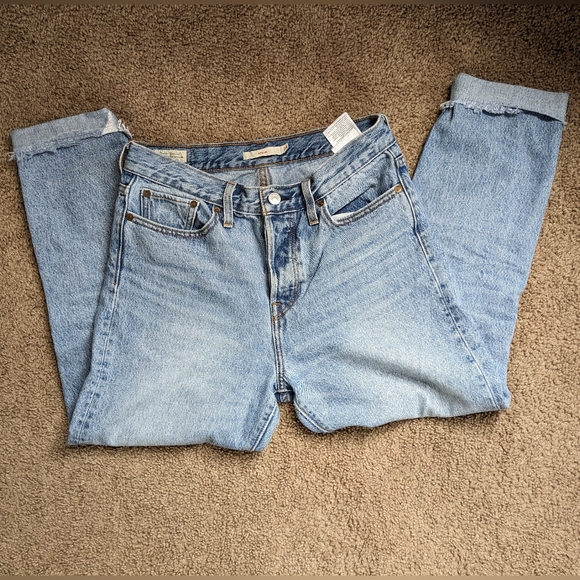 Levi's Wedgie Jeans 💙 - Picture 2 of 7